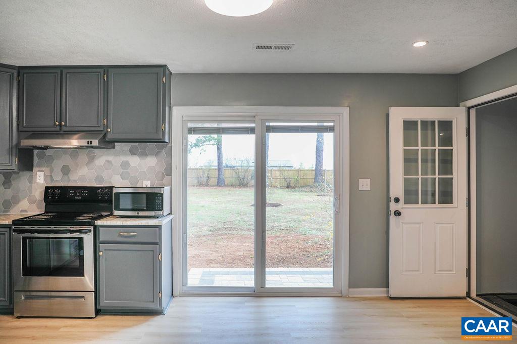 6115 ALBERTA DR, CROZET, Virginia 22932, 3 Bedrooms Bedrooms, ,1 BathroomBathrooms,Residential,6115 ALBERTA DR,674566 MLS # 674566