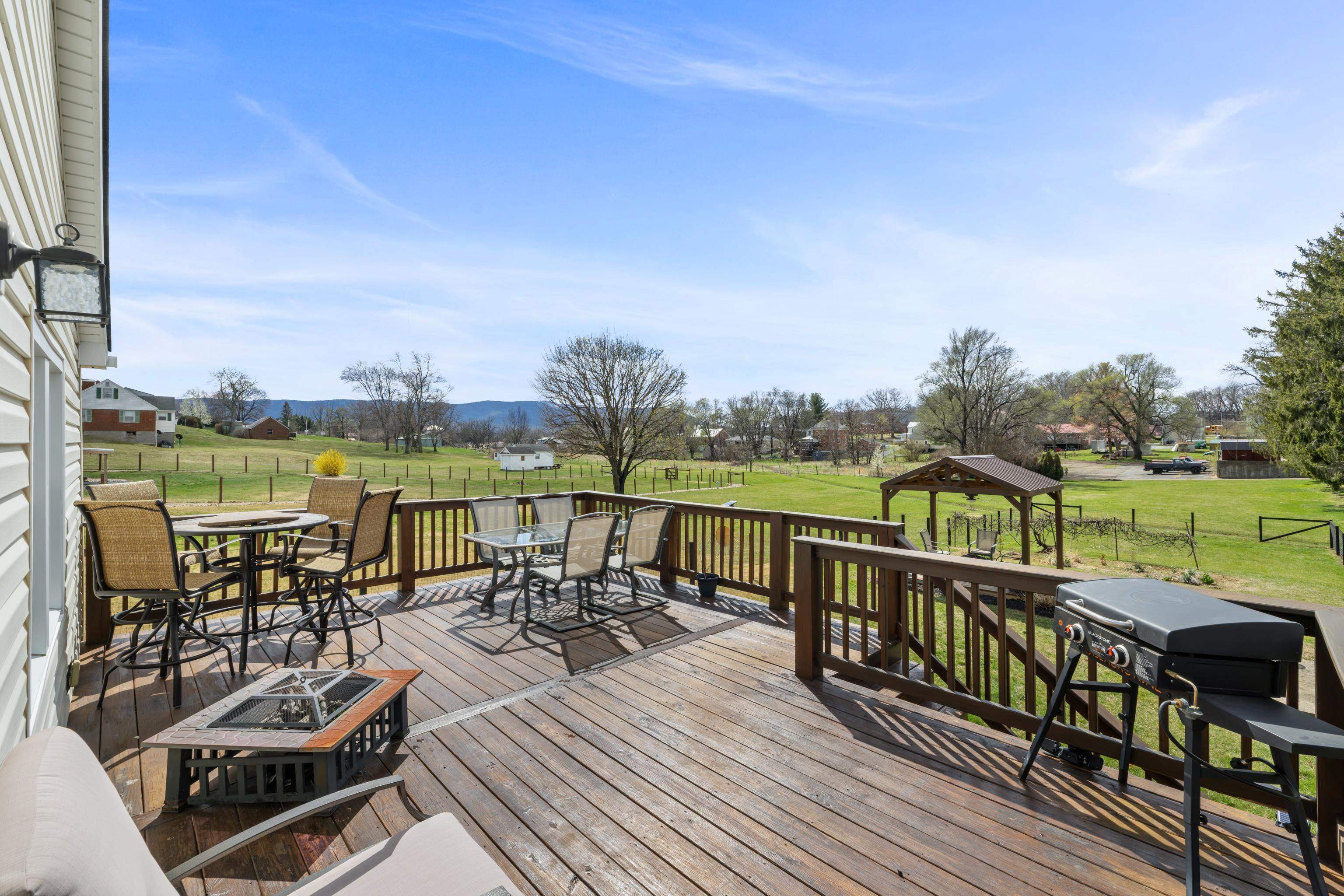 151 STUART AVE, STUARTS DRAFT, Virginia 24477, 3 Bedrooms Bedrooms, ,2 BathroomsBathrooms,Residential,151 STUART AVE,674568 MLS # 674568