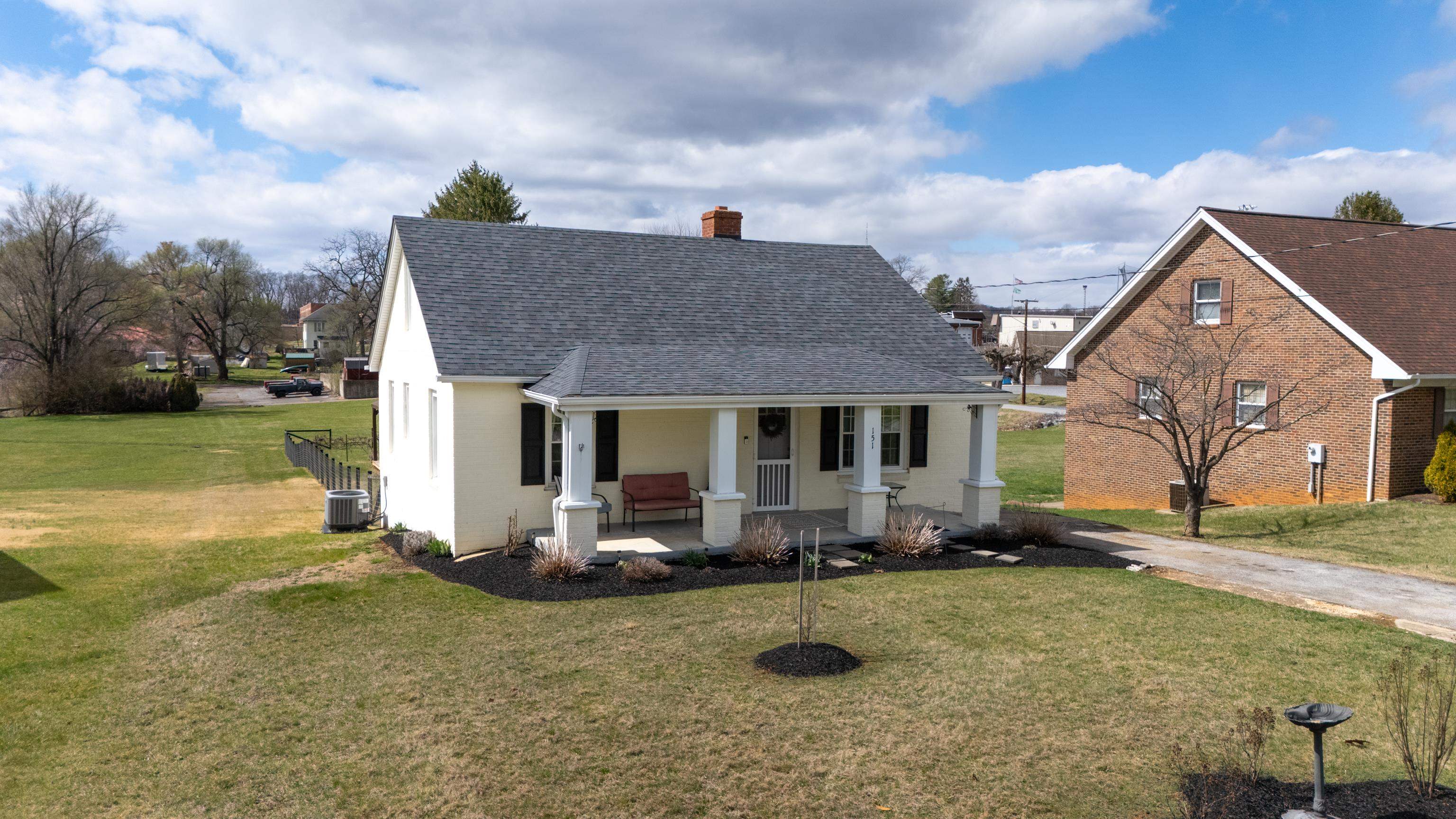 151 STUART AVE, STUARTS DRAFT, Virginia 24477, 3 Bedrooms Bedrooms, ,2 BathroomsBathrooms,Residential,151 STUART AVE,674568 MLS # 674568