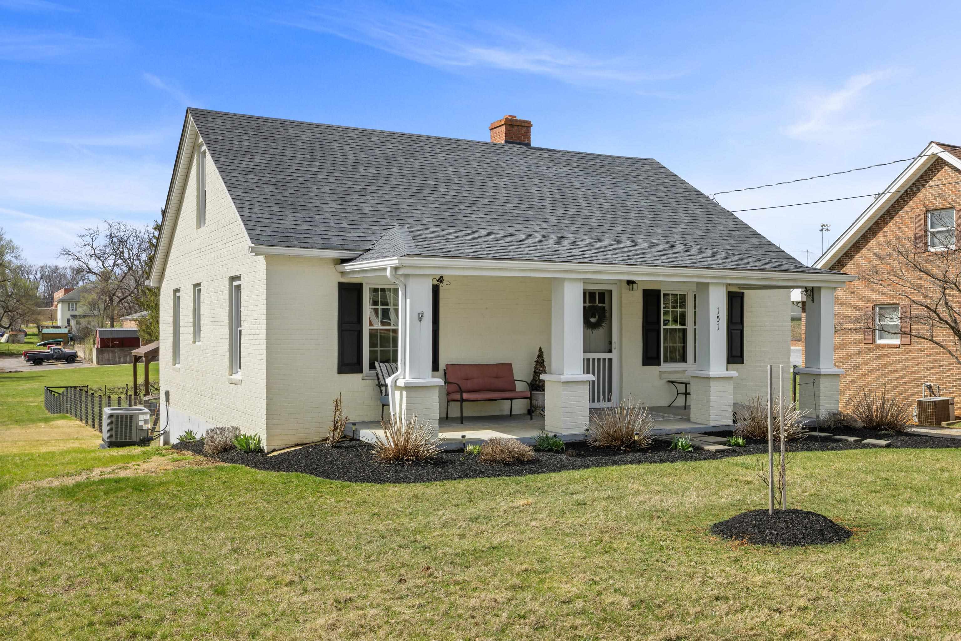 151 STUART AVE, STUARTS DRAFT, Virginia 24477, 3 Bedrooms Bedrooms, ,2 BathroomsBathrooms,Residential,151 STUART AVE,674568 MLS # 674568