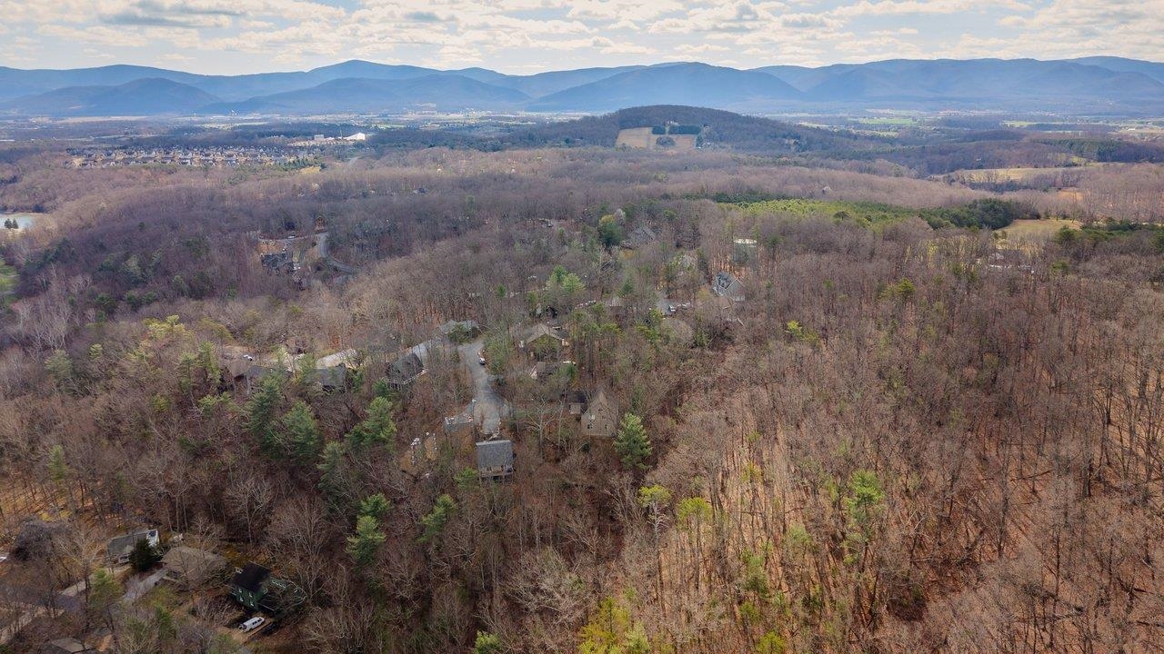 140 LAIRD PL, MCGAHEYSVILLE, Virginia 22840, 3 Bedrooms Bedrooms, ,3 BathroomsBathrooms,Residential,140 LAIRD PL,674570 MLS # 674570