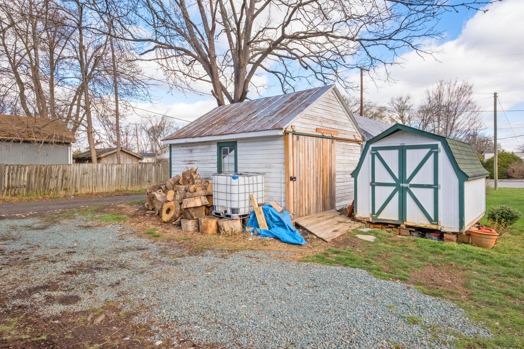 681 N BAYARD AVE, WAYNESBORO, Virginia 22980, 2 Bedrooms Bedrooms, ,1 BathroomBathrooms,Residential,681 N BAYARD AVE,674571 MLS # 674571