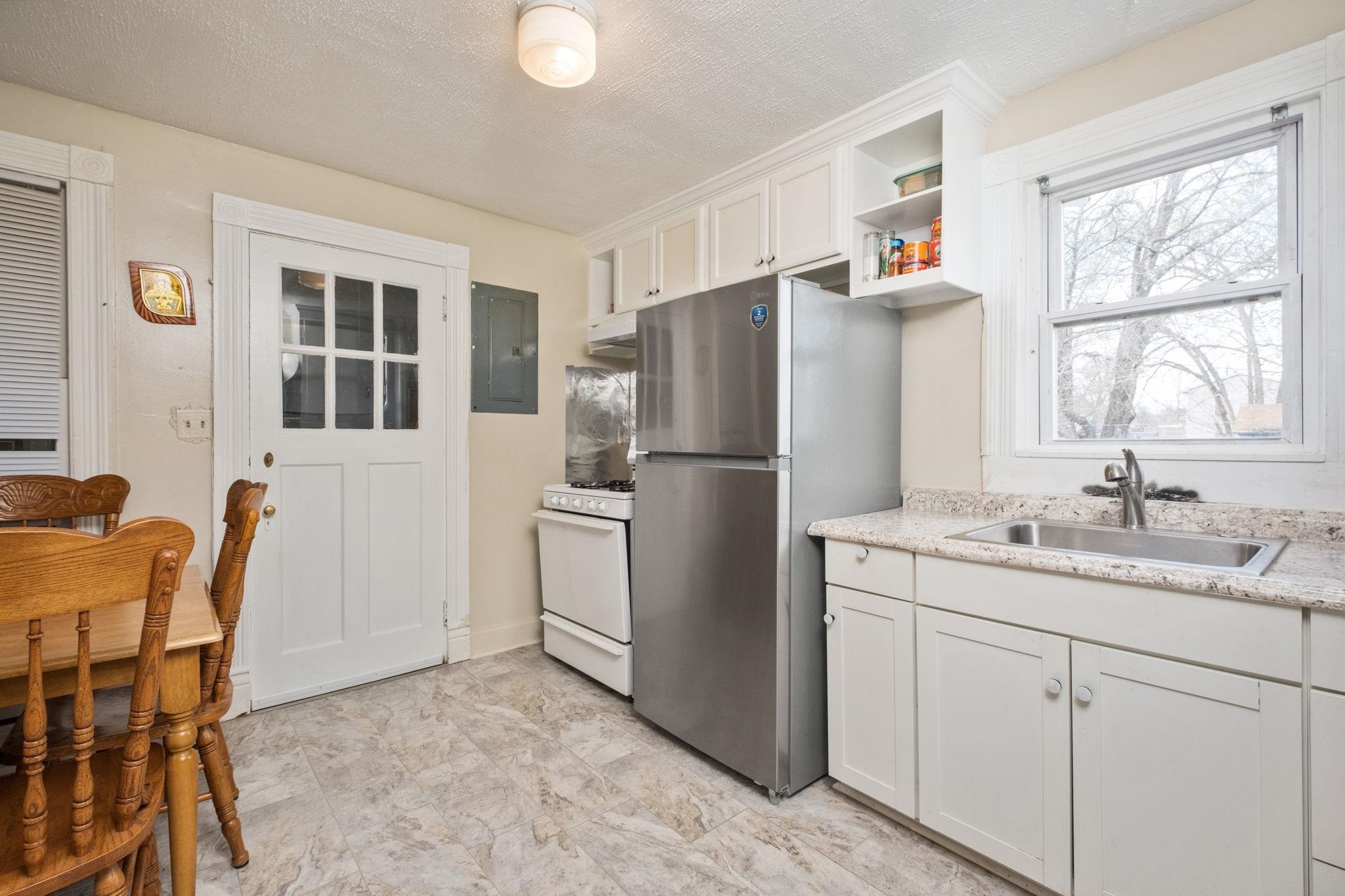 681 N BAYARD AVE, WAYNESBORO, Virginia 22980, 2 Bedrooms Bedrooms, ,1 BathroomBathrooms,Residential,681 N BAYARD AVE,674571 MLS # 674571