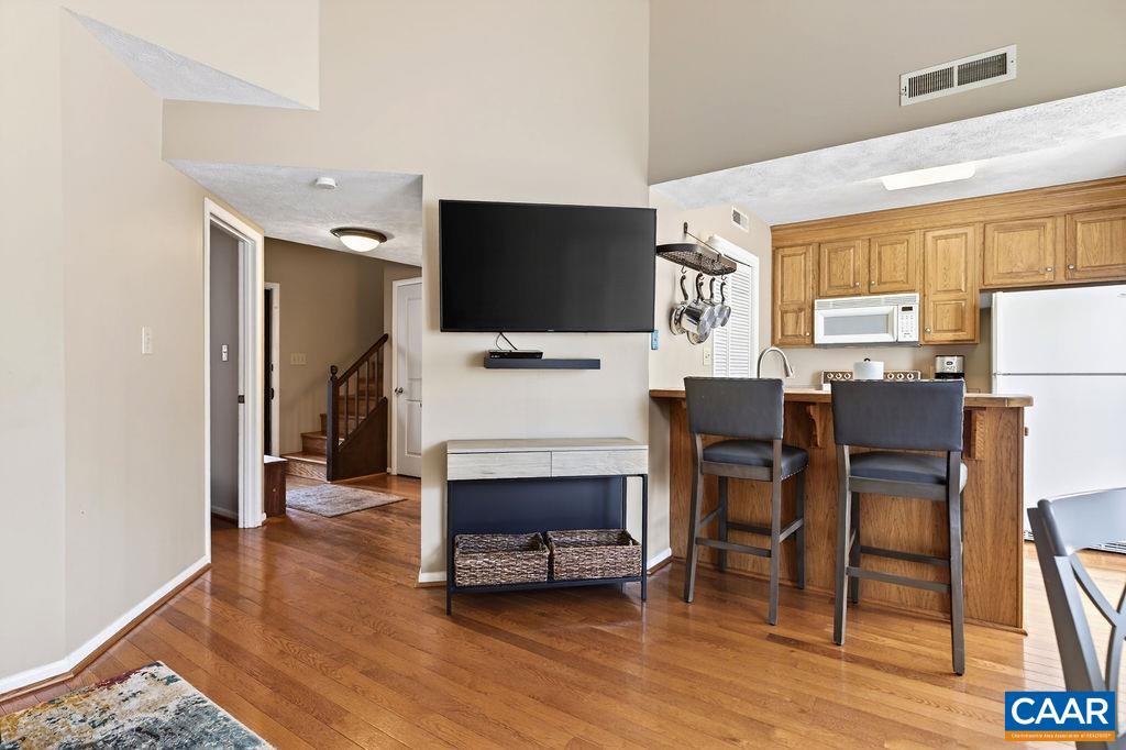 745 LAURELWOOD CONDOS, ROSELAND, Virginia 22967, 2 Bedrooms Bedrooms, ,2 BathroomsBathrooms,Residential,745 LAURELWOOD CONDOS,674572 MLS # 674572