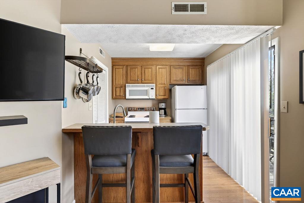 745 LAURELWOOD CONDOS, ROSELAND, Virginia 22967, 2 Bedrooms Bedrooms, ,2 BathroomsBathrooms,Residential,745 LAURELWOOD CONDOS,674572 MLS # 674572