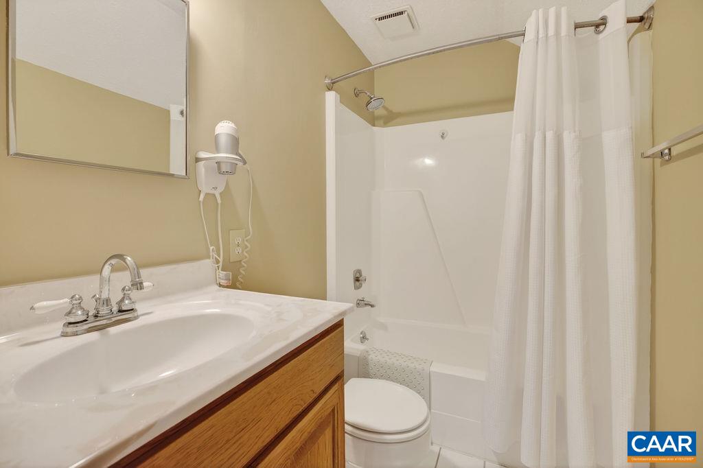 745 LAURELWOOD CONDOS, ROSELAND, Virginia 22967, 2 Bedrooms Bedrooms, ,2 BathroomsBathrooms,Residential,745 LAURELWOOD CONDOS,674572 MLS # 674572