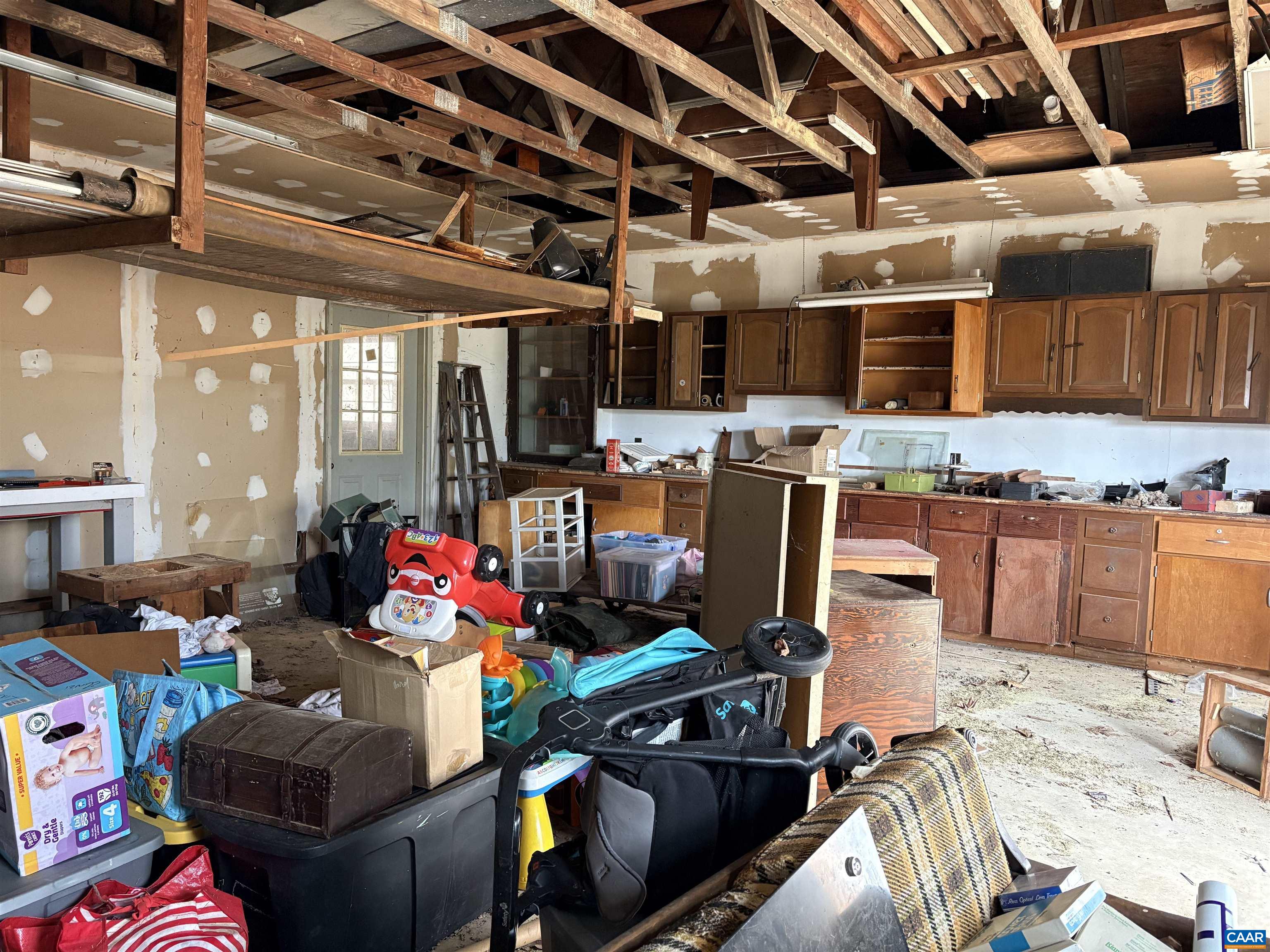 9450 JAMES RIVER RD, SHIPMAN, Virginia 22971, 3 Bedrooms Bedrooms, ,1 BathroomBathrooms,Residential,9450 JAMES RIVER RD,674574 MLS # 674574