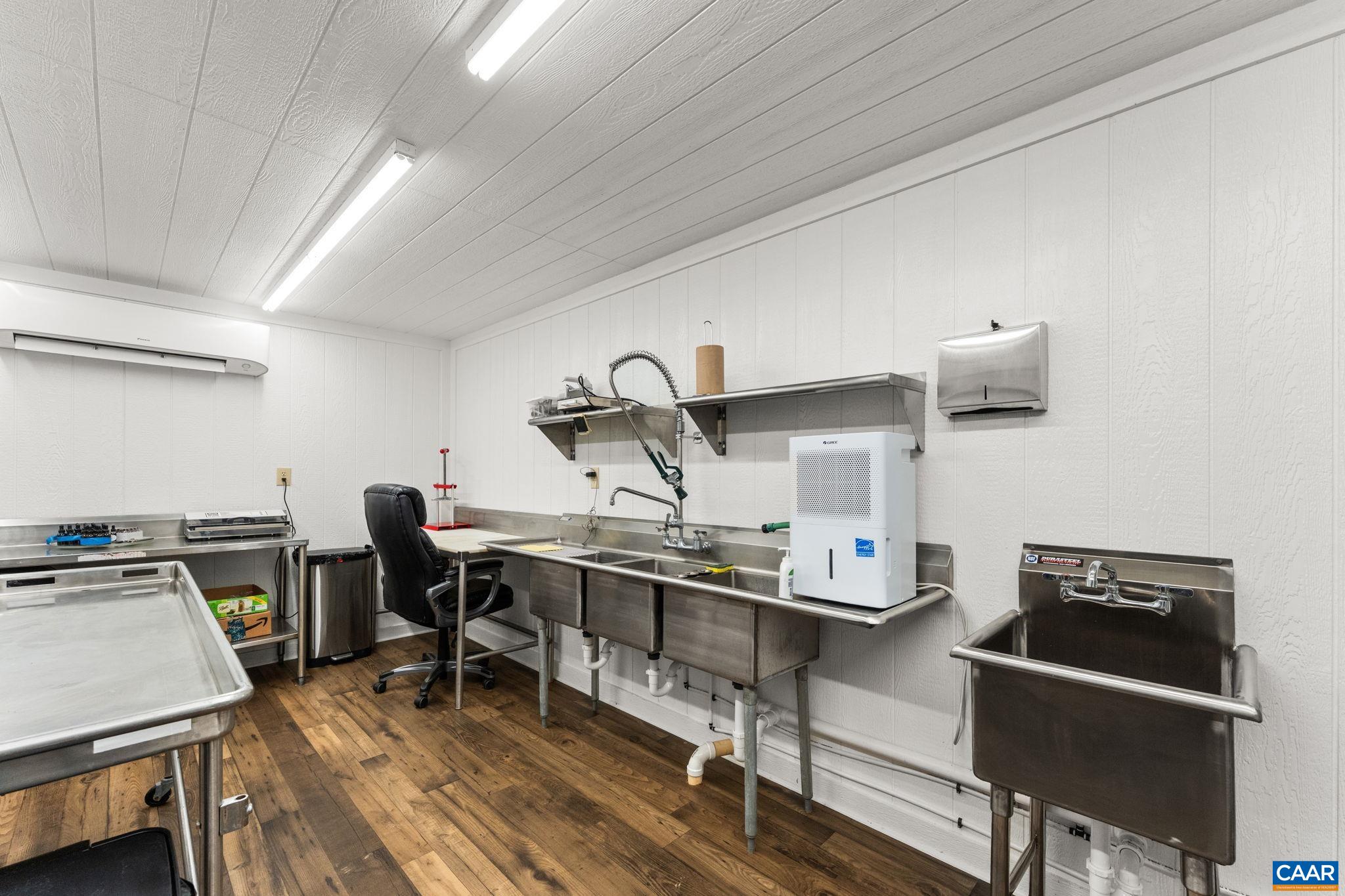 12145 S CONSTITUTION RTE, SCOTTSVILLE, Virginia 24590, ,Farm,12145 S CONSTITUTION RTE,674584 MLS # 674584 12145 S CONSTITUTION RTE, SCOTTSVILLE, Virginia 24590, ,Farm,12145 S CONSTITUTION RTE,674584 MLS # 674584