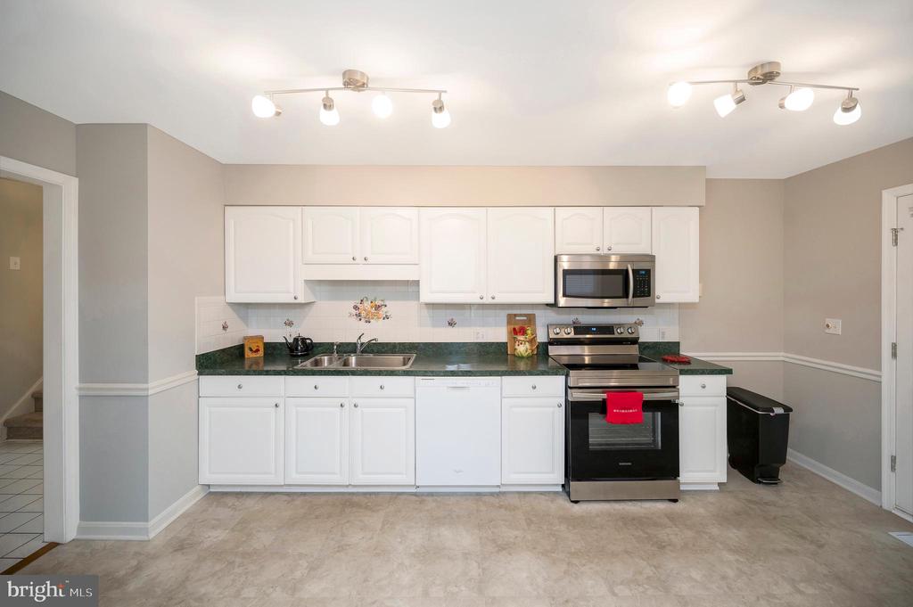 1023 EASTOVER PKWY, LOCUST GROVE, Virginia 22508, 3 Bedrooms Bedrooms, ,3 BathroomsBathrooms,Residential,1023 EASTOVER PKWY,VAOR2013546 MLS # VAOR2013546