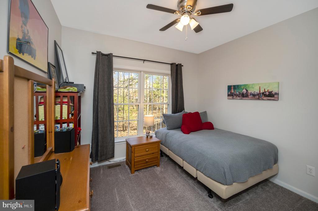 101 OAK CT, LOCUST GROVE, Virginia 22508, 3 Bedrooms Bedrooms, ,2 BathroomsBathrooms,Residential,101 OAK CT,VAOR2013544 MLS # VAOR2013544