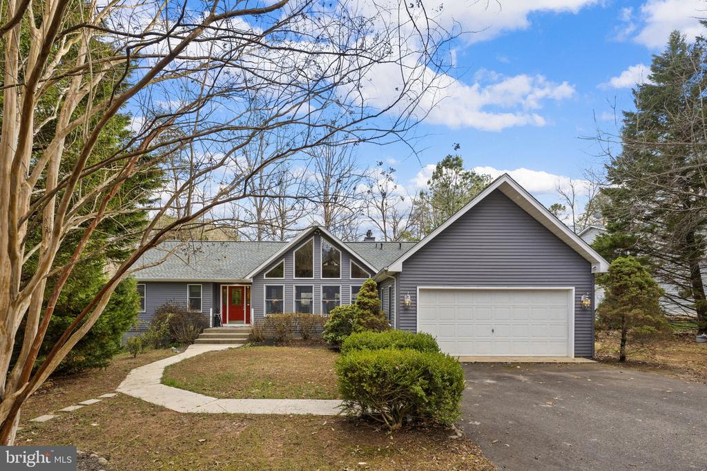 2325 WATERSIDE DR, BUMPASS, Virginia 23024, 6 Bedrooms Bedrooms, ,3 BathroomsBathrooms,Residential,2325 WATERSIDE DR,VASP2040044 MLS # VASP2040044