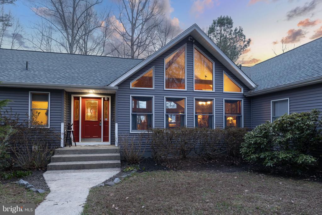 2325 WATERSIDE DR, BUMPASS, Virginia 23024, 6 Bedrooms Bedrooms, ,3 BathroomsBathrooms,Residential,2325 WATERSIDE DR,VASP2040044 MLS # VASP2040044