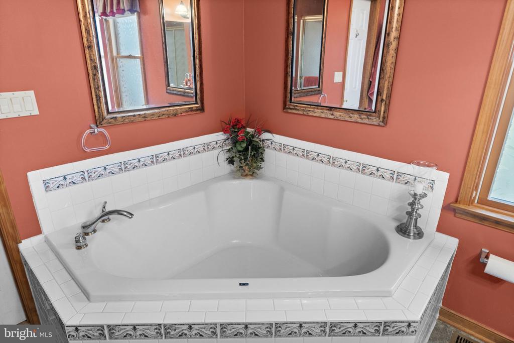 2325 WATERSIDE DR, BUMPASS, Virginia 23024, 6 Bedrooms Bedrooms, ,3 BathroomsBathrooms,Residential,2325 WATERSIDE DR,VASP2040044 MLS # VASP2040044