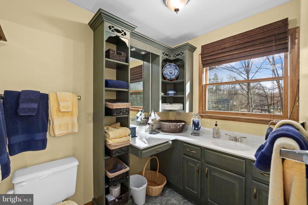 2325 WATERSIDE DR, BUMPASS, Virginia 23024, 6 Bedrooms Bedrooms, ,3 BathroomsBathrooms,Residential,2325 WATERSIDE DR,VASP2040044 MLS # VASP2040044