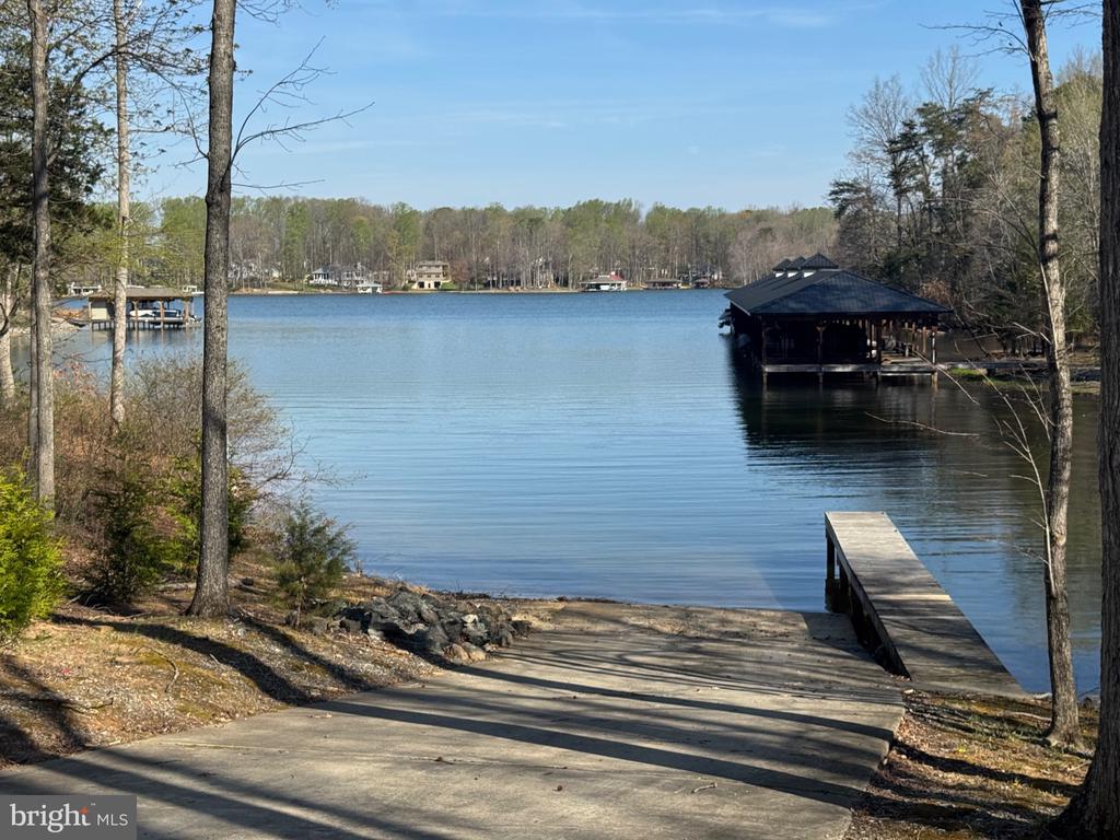 57 LIGHTHOUSE DR, BUMPASS, Virginia 23024, 5 Bedrooms Bedrooms, ,3 BathroomsBathrooms,Residential,57 LIGHTHOUSE DR,VALA2009482 MLS # VALA2009482