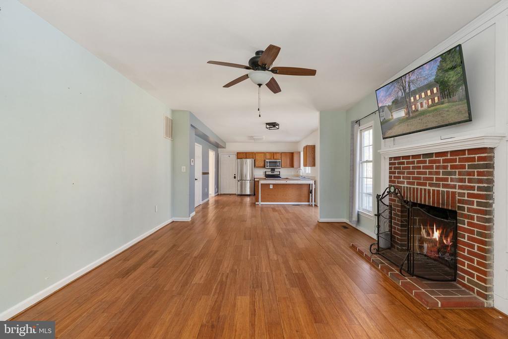 6805 LAKELAND WAY, FREDERICKSBURG, Virginia 22407, 4 Bedrooms Bedrooms, ,2 BathroomsBathrooms,Residential,6805 LAKELAND WAY,VASP2040180 MLS # VASP2040180