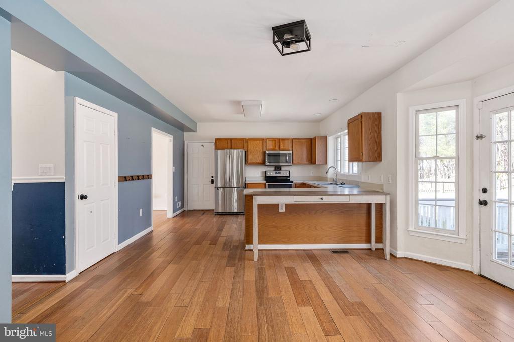 6805 LAKELAND WAY, FREDERICKSBURG, Virginia 22407, 4 Bedrooms Bedrooms, ,2 BathroomsBathrooms,Residential,6805 LAKELAND WAY,VASP2040180 MLS # VASP2040180