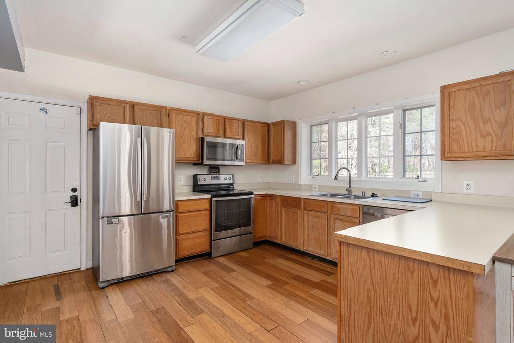 6805 LAKELAND WAY, FREDERICKSBURG, Virginia 22407, 4 Bedrooms Bedrooms, ,2 BathroomsBathrooms,Residential,6805 LAKELAND WAY,VASP2040180 MLS # VASP2040180