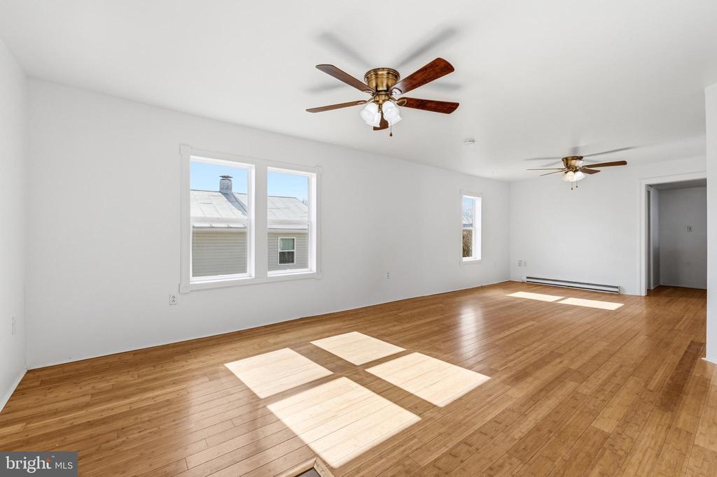 514 LURAY AVE, LURAY, Virginia 22835, 2 Bedrooms Bedrooms, ,1 BathroomBathrooms,Residential,514 LURAY AVE,VAPA2006138 MLS # VAPA2006138 514 LURAY AVE, LURAY, Virginia 22835, 2 Bedrooms Bedrooms, ,1 BathroomBathrooms,Residential,514 LURAY AVE,VAPA2006138 MLS # VAPA2006138