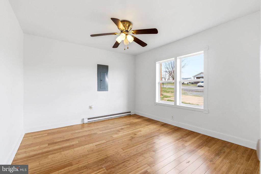 514 LURAY AVE, LURAY, Virginia 22835, 2 Bedrooms Bedrooms, ,1 BathroomBathrooms,Residential,514 LURAY AVE,VAPA2006138 MLS # VAPA2006138 514 LURAY AVE, LURAY, Virginia 22835, 2 Bedrooms Bedrooms, ,1 BathroomBathrooms,Residential,514 LURAY AVE,VAPA2006138 MLS # VAPA2006138