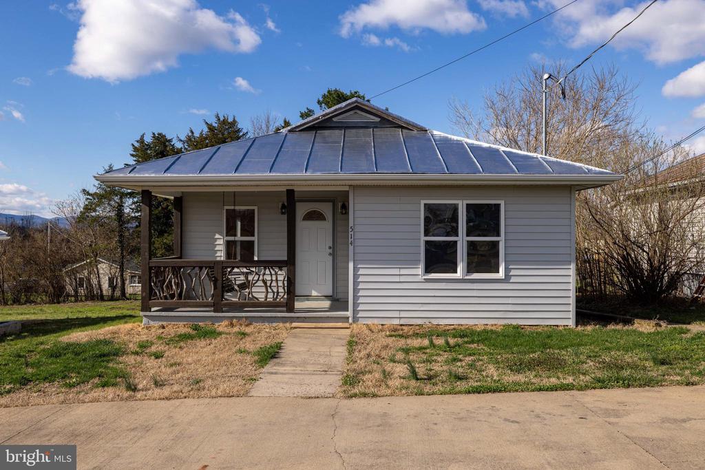 514 LURAY AVE, LURAY, Virginia 22835, 2 Bedrooms Bedrooms, ,1 BathroomBathrooms,Residential,514 LURAY AVE,VAPA2006138 MLS # VAPA2006138 514 LURAY AVE, LURAY, Virginia 22835, 2 Bedrooms Bedrooms, ,1 BathroomBathrooms,Residential,514 LURAY AVE,VAPA2006138 MLS # VAPA2006138