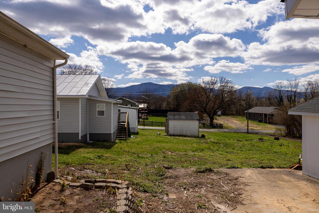 514 LURAY AVE, LURAY, Virginia 22835, 2 Bedrooms Bedrooms, ,1 BathroomBathrooms,Residential,514 LURAY AVE,VAPA2006138 MLS # VAPA2006138 514 LURAY AVE, LURAY, Virginia 22835, 2 Bedrooms Bedrooms, ,1 BathroomBathrooms,Residential,514 LURAY AVE,VAPA2006138 MLS # VAPA2006138