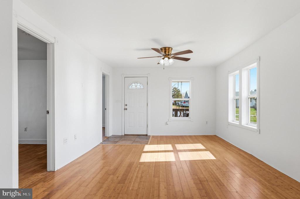 514 LURAY AVE, LURAY, Virginia 22835, 2 Bedrooms Bedrooms, ,1 BathroomBathrooms,Residential,514 LURAY AVE,VAPA2006138 MLS # VAPA2006138 514 LURAY AVE, LURAY, Virginia 22835, 2 Bedrooms Bedrooms, ,1 BathroomBathrooms,Residential,514 LURAY AVE,VAPA2006138 MLS # VAPA2006138