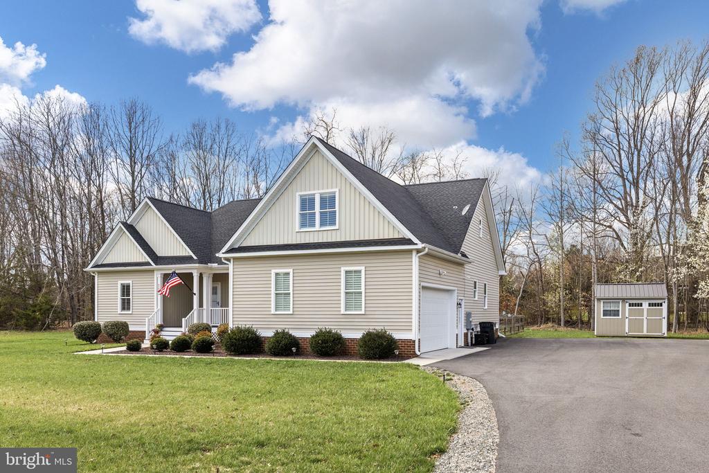 113 BEAR CT, BUMPASS, Virginia 23024, 5 Bedrooms Bedrooms, ,4 BathroomsBathrooms,Residential,113 BEAR CT,VALA2009174 MLS # VALA2009174