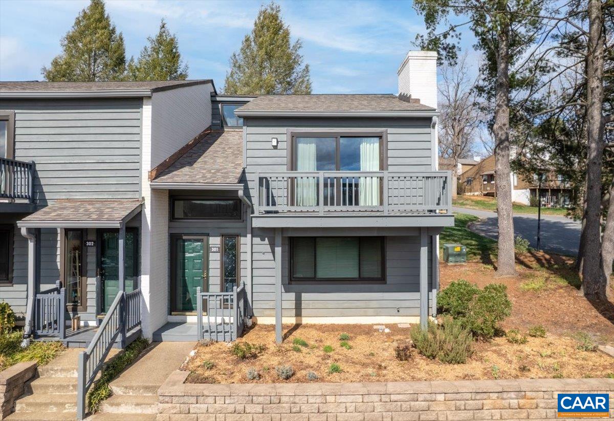 301 HARVEST DR, CHARLOTTESVILLE, Virginia 22903, 2 Bedrooms Bedrooms, ,2 BathroomsBathrooms,Residential,HUNTINGTON VILLAGE,301 HARVEST DR,674388 MLS # 674388