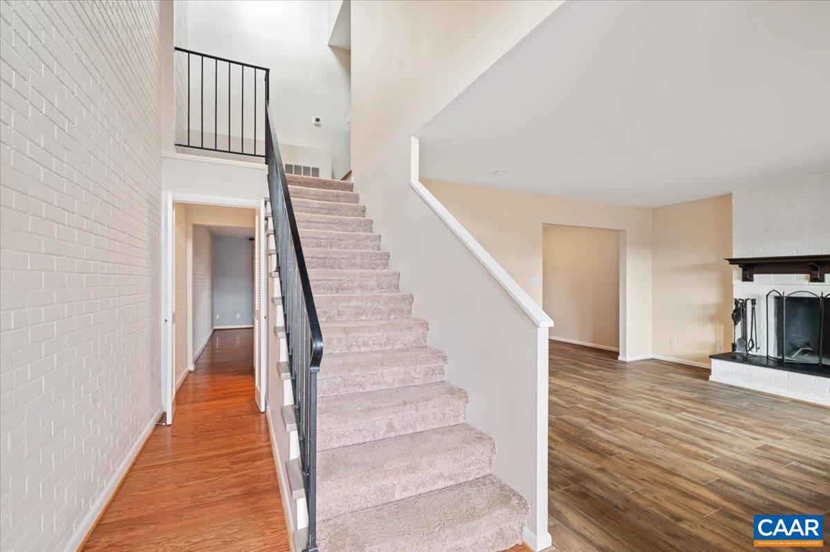 301 HARVEST DR, CHARLOTTESVILLE, Virginia 22903, 2 Bedrooms Bedrooms, ,2 BathroomsBathrooms,Residential,HUNTINGTON VILLAGE,301 HARVEST DR,674388 MLS # 674388