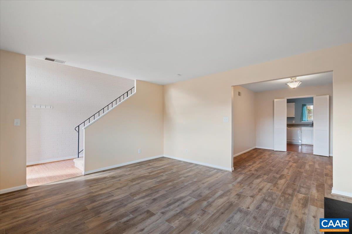 301 HARVEST DR, CHARLOTTESVILLE, Virginia 22903, 2 Bedrooms Bedrooms, ,2 BathroomsBathrooms,Residential,HUNTINGTON VILLAGE,301 HARVEST DR,674388 MLS # 674388