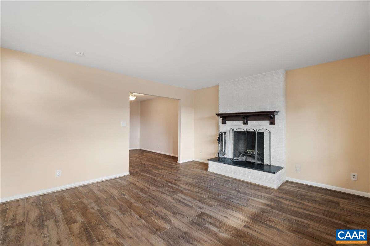 301 HARVEST DR, CHARLOTTESVILLE, Virginia 22903, 2 Bedrooms Bedrooms, ,2 BathroomsBathrooms,Residential,HUNTINGTON VILLAGE,301 HARVEST DR,674388 MLS # 674388