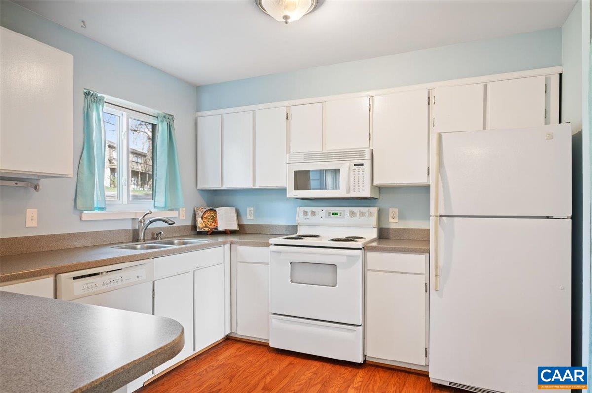 301 HARVEST DR, CHARLOTTESVILLE, Virginia 22903, 2 Bedrooms Bedrooms, ,2 BathroomsBathrooms,Residential,HUNTINGTON VILLAGE,301 HARVEST DR,674388 MLS # 674388