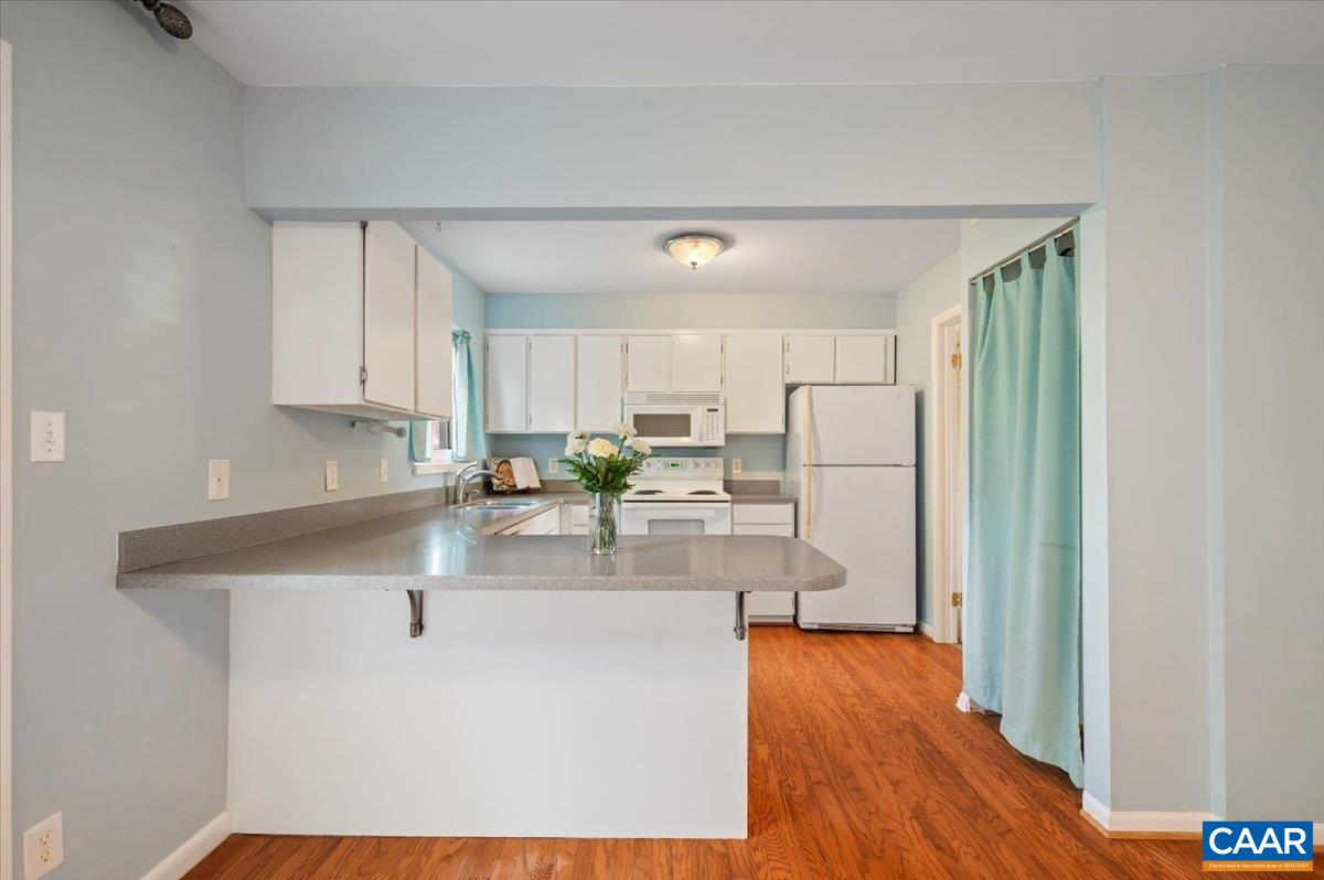 301 HARVEST DR, CHARLOTTESVILLE, Virginia 22903, 2 Bedrooms Bedrooms, ,2 BathroomsBathrooms,Residential,HUNTINGTON VILLAGE,301 HARVEST DR,674388 MLS # 674388