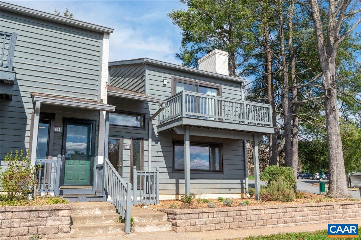 301 HARVEST DR, CHARLOTTESVILLE, Virginia 22903, 2 Bedrooms Bedrooms, ,2 BathroomsBathrooms,Residential,HUNTINGTON VILLAGE,301 HARVEST DR,674388 MLS # 674388