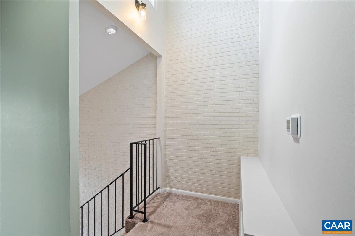 301 HARVEST DR, CHARLOTTESVILLE, Virginia 22903, 2 Bedrooms Bedrooms, ,2 BathroomsBathrooms,Residential,HUNTINGTON VILLAGE,301 HARVEST DR,674388 MLS # 674388