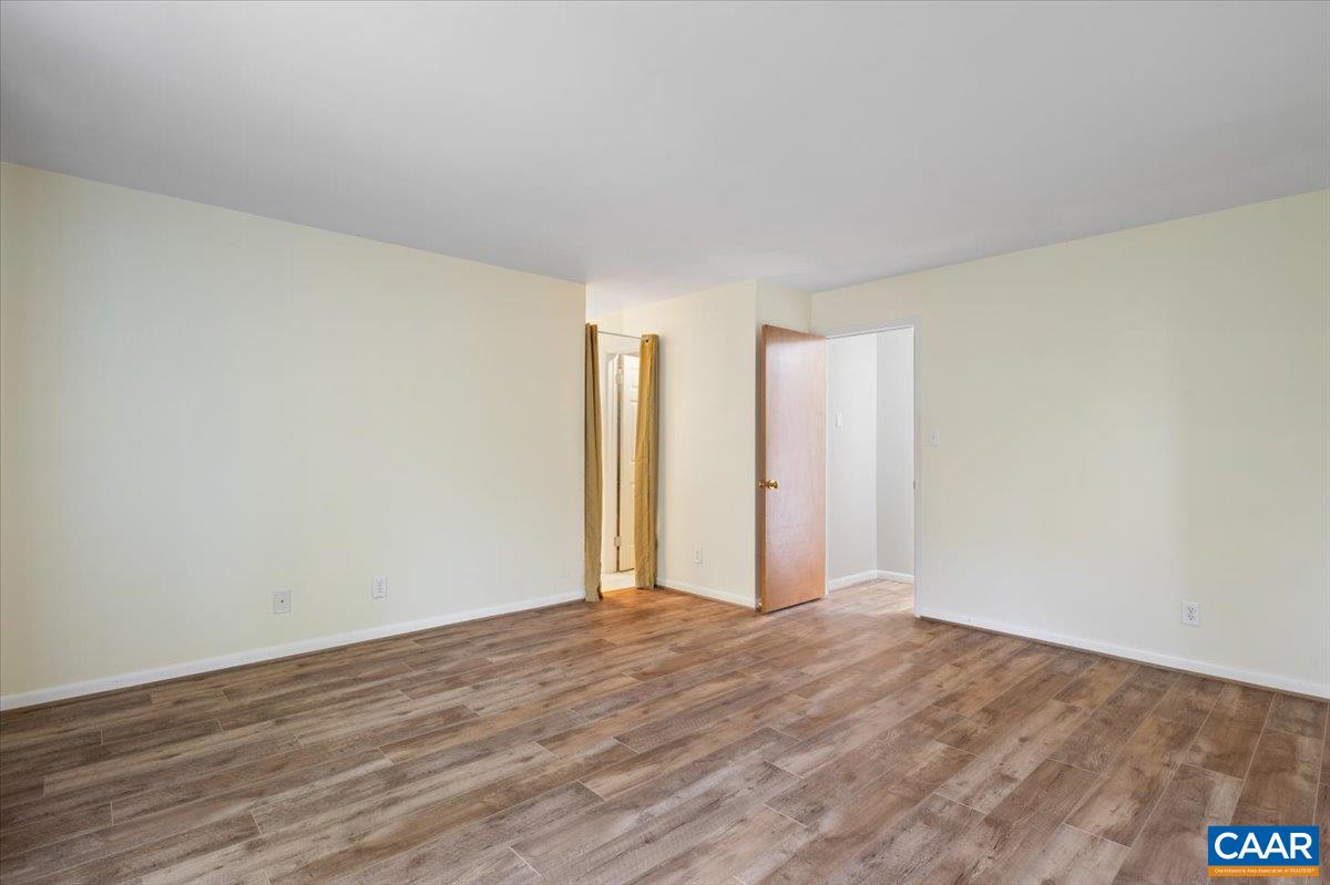 301 HARVEST DR, CHARLOTTESVILLE, Virginia 22903, 2 Bedrooms Bedrooms, ,2 BathroomsBathrooms,Residential,HUNTINGTON VILLAGE,301 HARVEST DR,674388 MLS # 674388