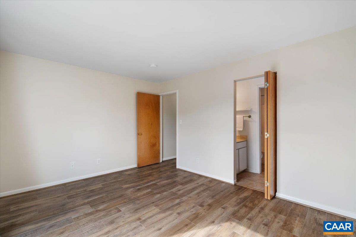 301 HARVEST DR, CHARLOTTESVILLE, Virginia 22903, 2 Bedrooms Bedrooms, ,2 BathroomsBathrooms,Residential,HUNTINGTON VILLAGE,301 HARVEST DR,674388 MLS # 674388