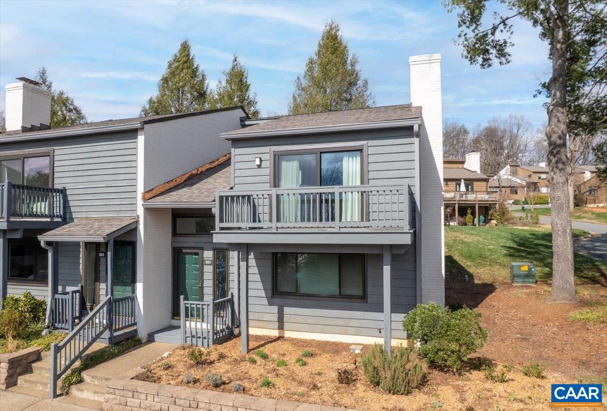 301 HARVEST DR, CHARLOTTESVILLE, Virginia 22903, 2 Bedrooms Bedrooms, ,2 BathroomsBathrooms,Residential,HUNTINGTON VILLAGE,301 HARVEST DR,674388 MLS # 674388
