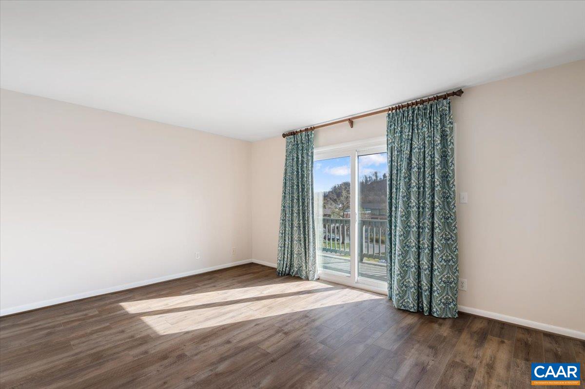 301 HARVEST DR, CHARLOTTESVILLE, Virginia 22903, 2 Bedrooms Bedrooms, ,2 BathroomsBathrooms,Residential,HUNTINGTON VILLAGE,301 HARVEST DR,674388 MLS # 674388