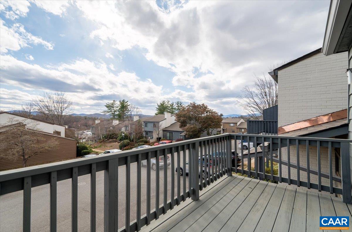 301 HARVEST DR, CHARLOTTESVILLE, Virginia 22903, 2 Bedrooms Bedrooms, ,2 BathroomsBathrooms,Residential,HUNTINGTON VILLAGE,301 HARVEST DR,674388 MLS # 674388