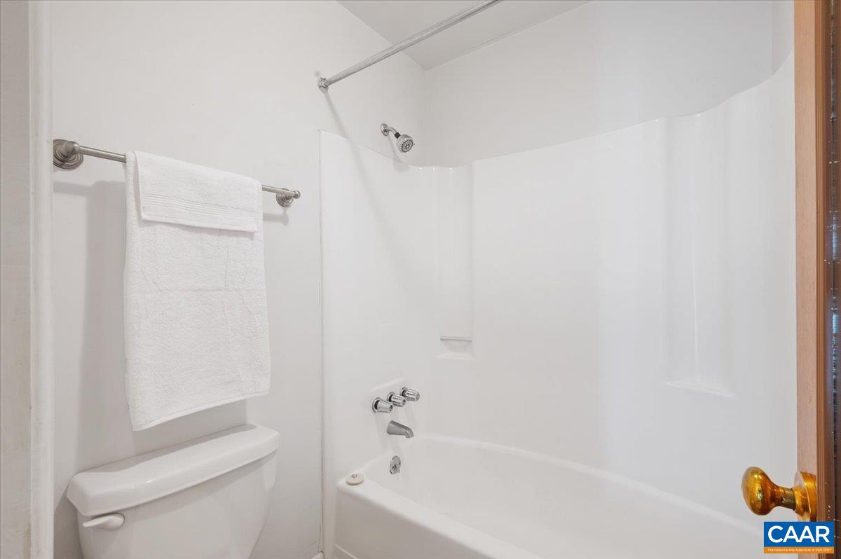 301 HARVEST DR, CHARLOTTESVILLE, Virginia 22903, 2 Bedrooms Bedrooms, ,2 BathroomsBathrooms,Residential,HUNTINGTON VILLAGE,301 HARVEST DR,674388 MLS # 674388