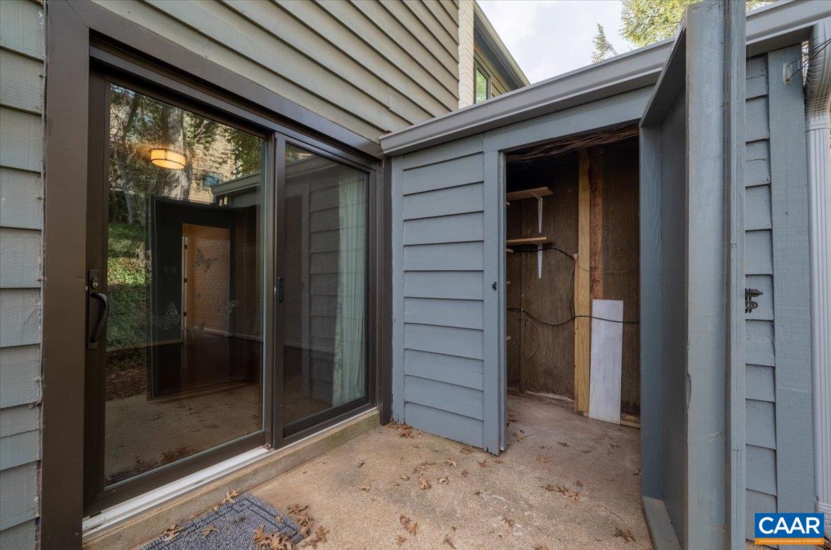 301 HARVEST DR, CHARLOTTESVILLE, Virginia 22903, 2 Bedrooms Bedrooms, ,2 BathroomsBathrooms,Residential,HUNTINGTON VILLAGE,301 HARVEST DR,674388 MLS # 674388