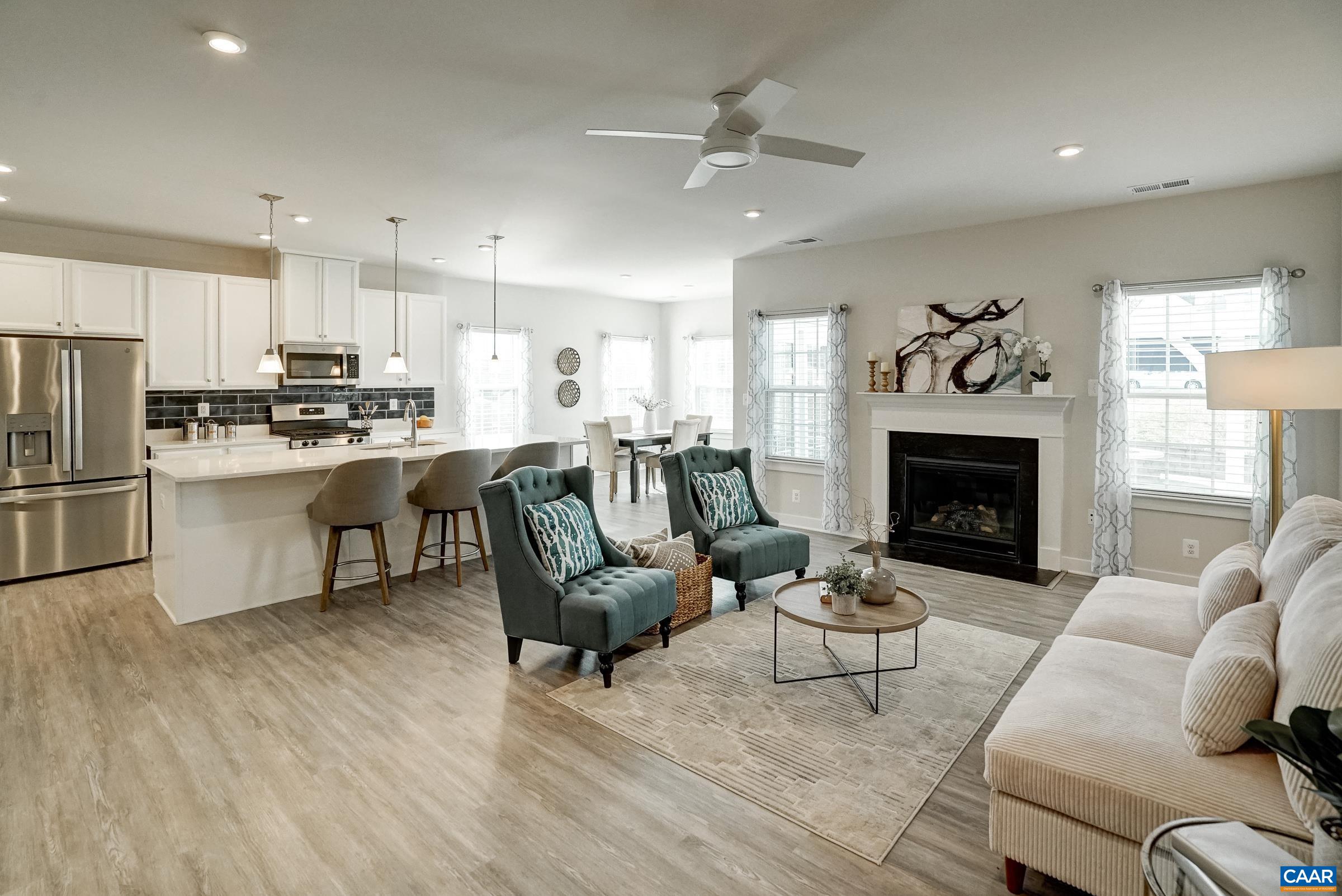 Open floor plan is great for entertaining. Open floor plan is great for entertaining.