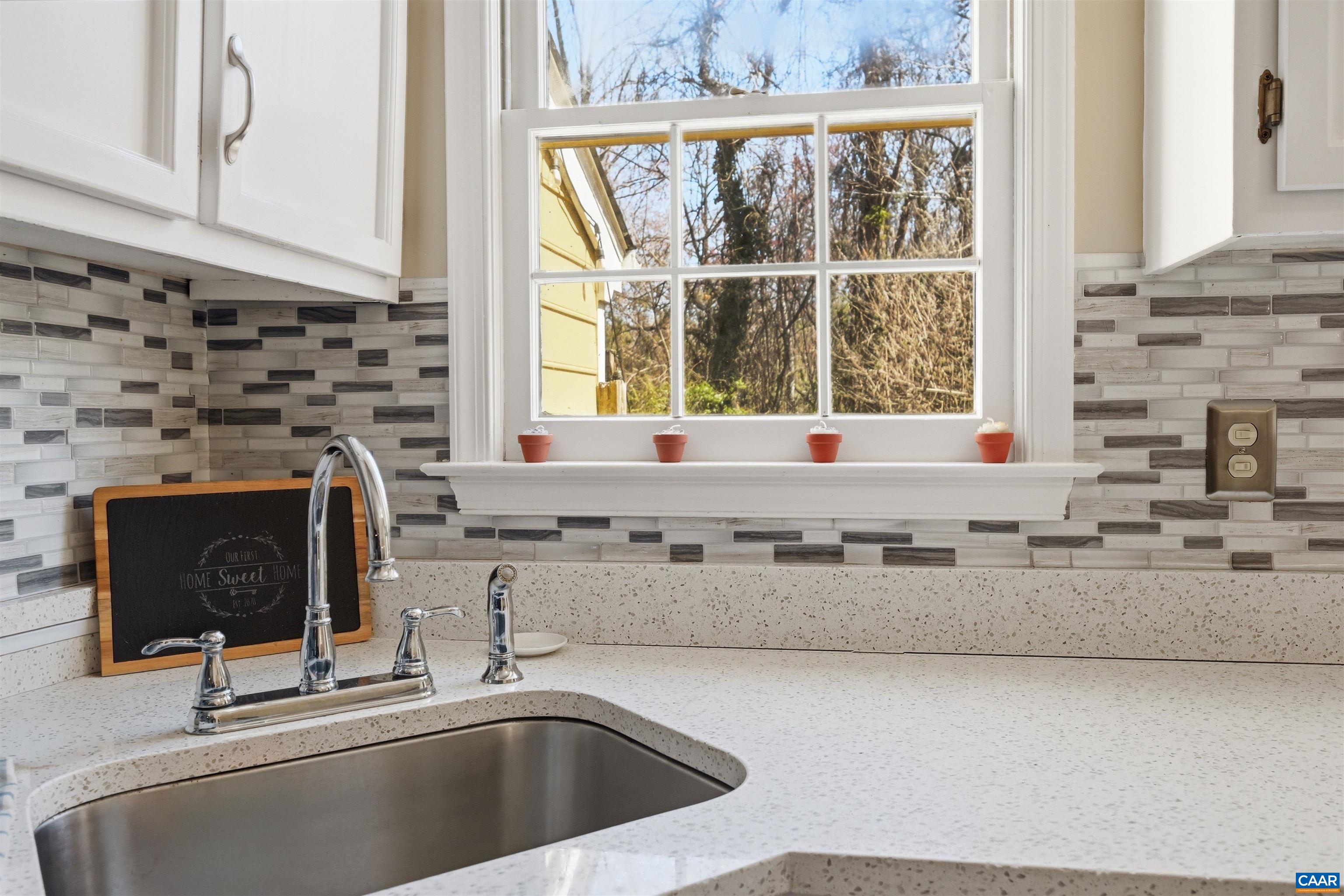 943 HUNTWOOD LN, CHARLOTTESVILLE, Virginia 22901, 3 Bedrooms Bedrooms, ,2 BathroomsBathrooms,Residential,943 HUNTWOOD LN,674552 MLS # 674552 943 HUNTWOOD LN, CHARLOTTESVILLE, Virginia 22901, 3 Bedrooms Bedrooms, ,2 BathroomsBathrooms,Residential,943 HUNTWOOD LN,674552 MLS # 674552