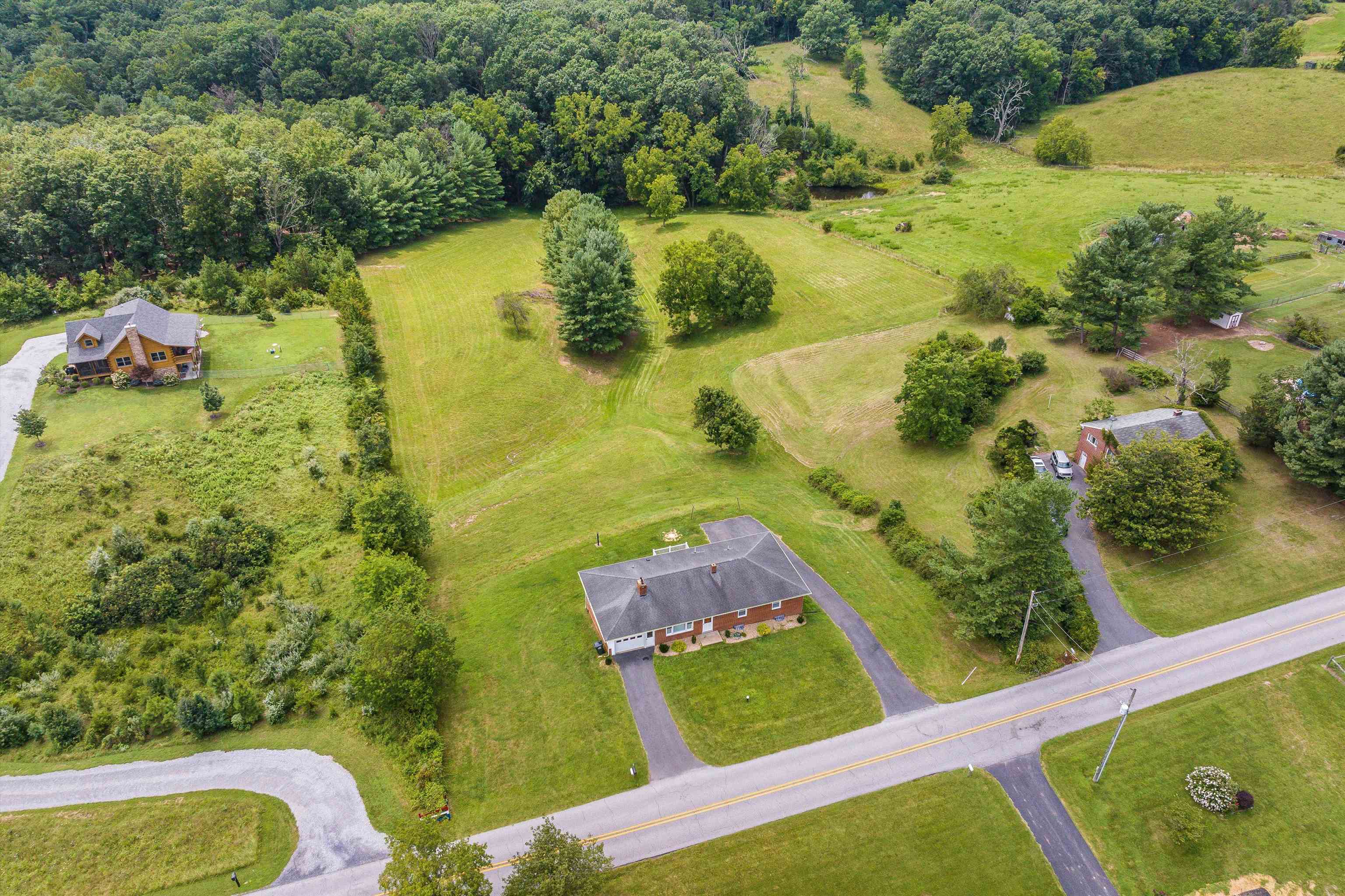 315 BALSLEY RD, STAUNTON, Virginia 24401, 3 Bedrooms Bedrooms, ,2 BathroomsBathrooms,Residential,315 BALSLEY RD,674587 MLS # 674587