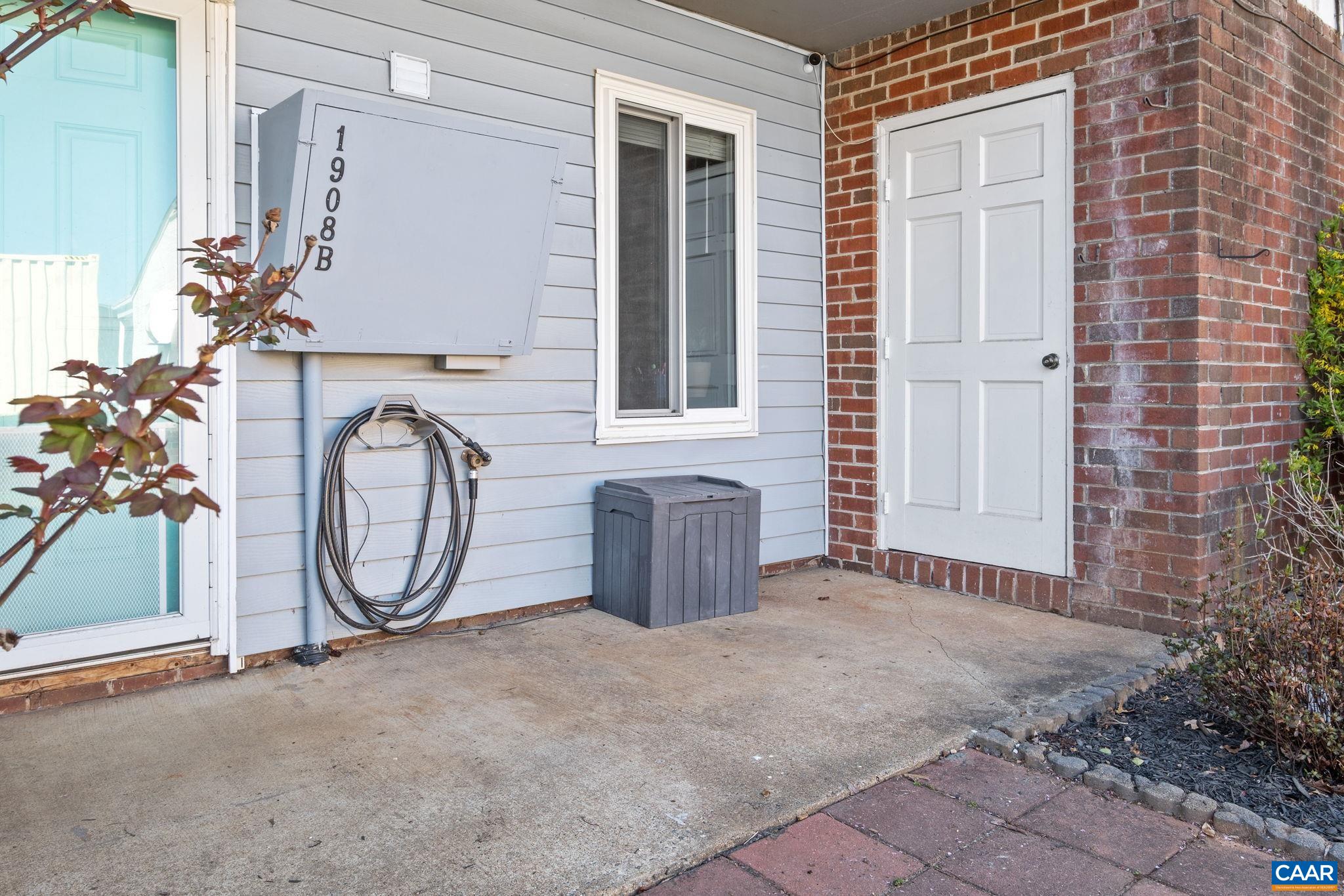 1908 INGLEWOOD DR, CHARLOTTESVILLE, Virginia 22901, 2 Bedrooms Bedrooms, ,2 BathroomsBathrooms,Residential,1908 INGLEWOOD DR,674589 MLS # 674589 1908 INGLEWOOD DR, CHARLOTTESVILLE, Virginia 22901, 2 Bedrooms Bedrooms, ,2 BathroomsBathrooms,Residential,1908 INGLEWOOD DR,674589 MLS # 674589