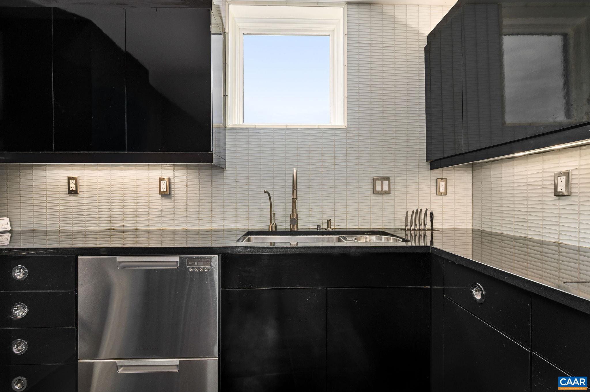 200 GARRETT ST, CHARLOTTESVILLE, Virginia 22902, 1 Bedroom Bedrooms, ,2 BathroomsBathrooms,Residential,The Gleason,200 GARRETT ST,674590 MLS # 674590