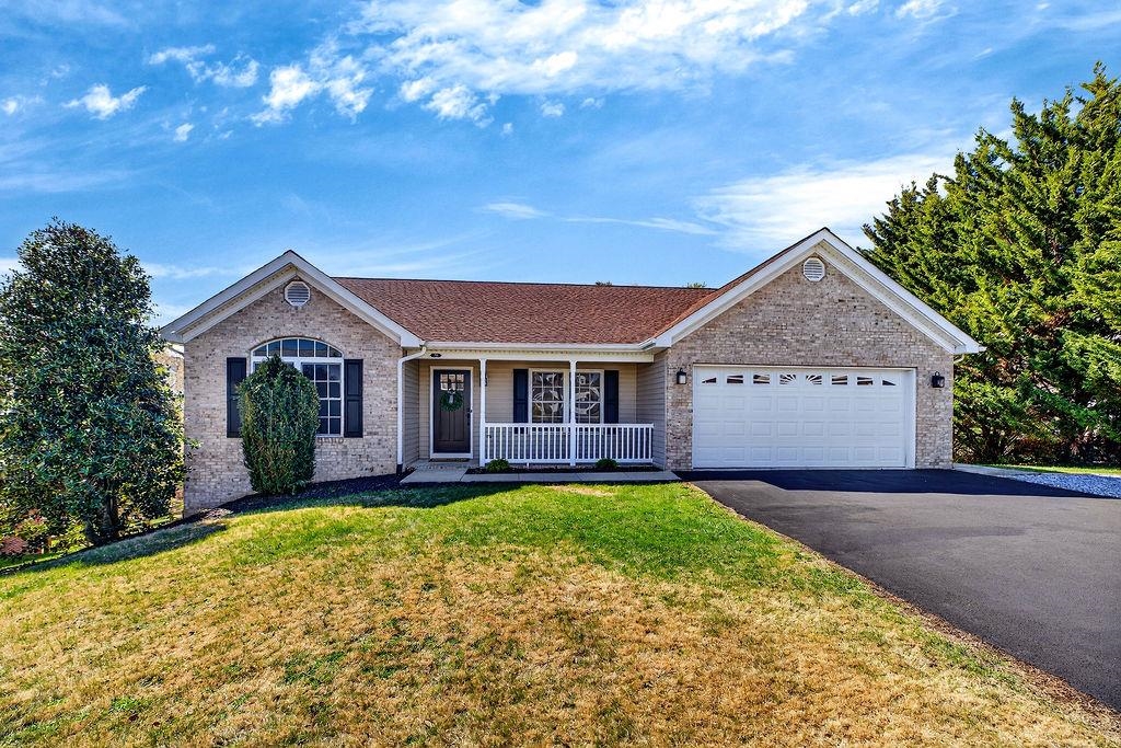 70 WINDSOR DR, FISHERSVILLE, Virginia 22939, 5 Bedrooms Bedrooms, ,3 BathroomsBathrooms,Residential,70 WINDSOR DR,674594 MLS # 674594