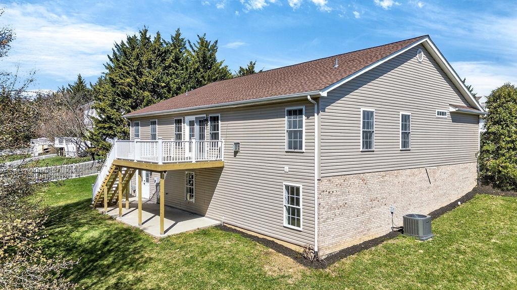 70 WINDSOR DR, FISHERSVILLE, Virginia 22939, 5 Bedrooms Bedrooms, ,3 BathroomsBathrooms,Residential,70 WINDSOR DR,674594 MLS # 674594